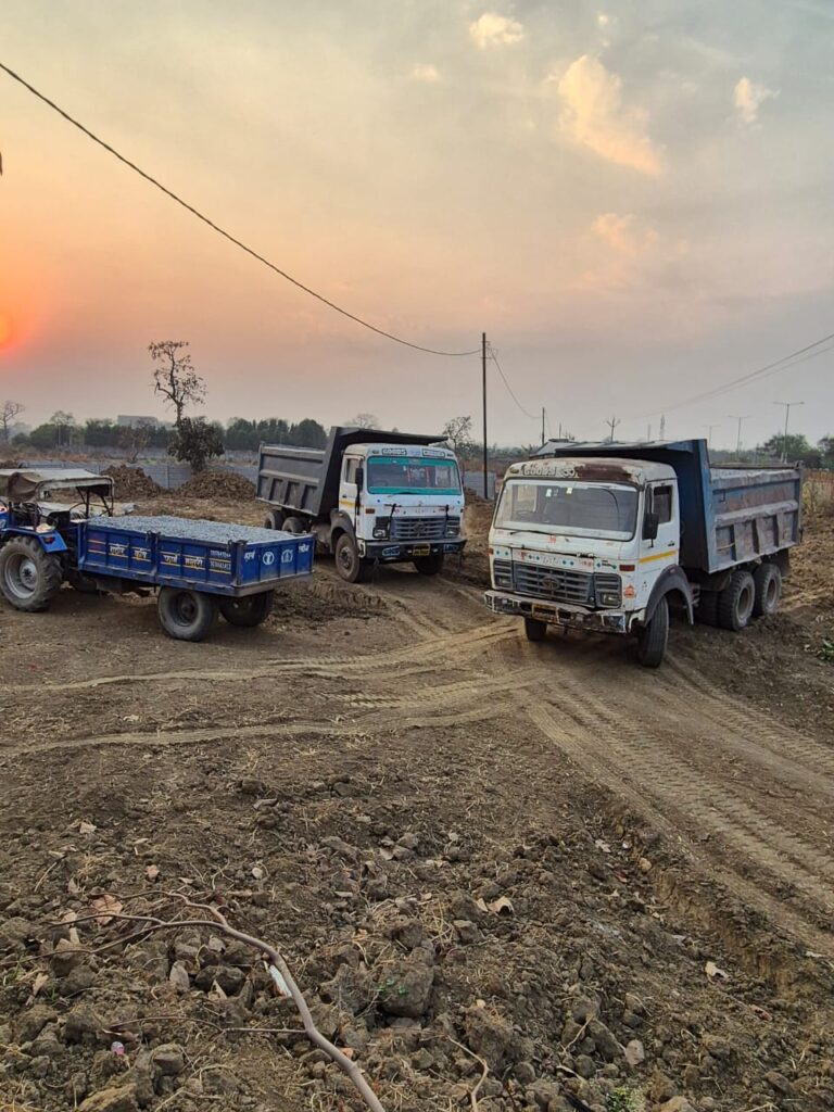 ​बिलासपुर में खनिज माफिया पर ‘सर्जिकल स्ट्राइक’: 14 वाहन जप्त, JCB और हाइवा के साथ ट्रैक्टर ट्रालियां भी धरी गईं