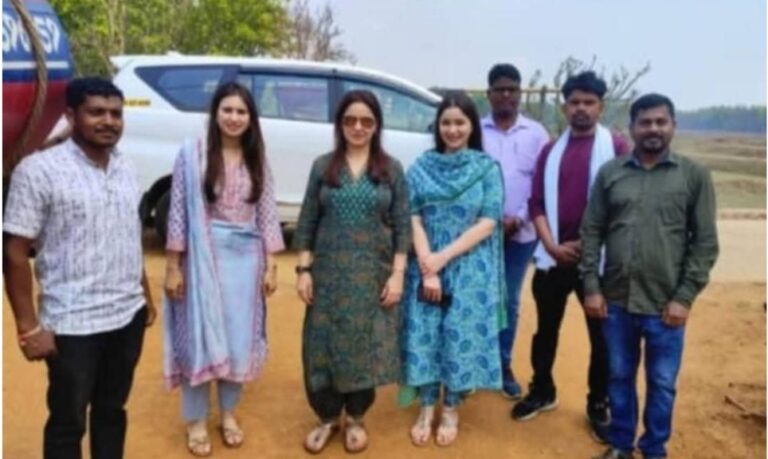 न तामझाम, न सुरक्षा का शोर: बिलासपुर के छपरवा गांव में नवजात को गोद में लिए दिखीं अंजलि और सारा तेंदुलकर, किसी को नहीं लगी भनक